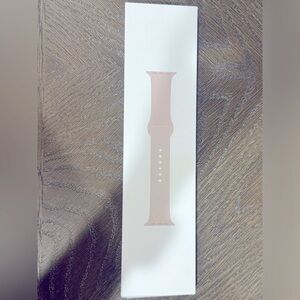 NEW Genuine Apple Iwatch band. Sport band. Starlight. 45. mm size M/L